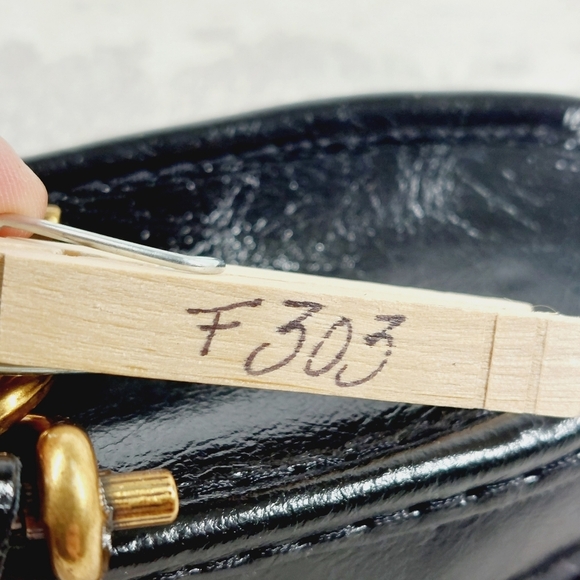 New Steve Madden Karmine Gleaming Black Leather Goldtone Hardware Loafer F303 - Picture 10 of 10